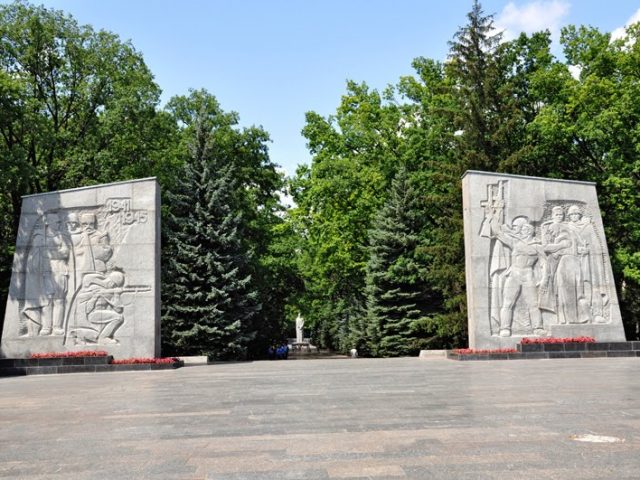 Мемориальный комплекс Славы им. Генерала Чопенко в Харькове