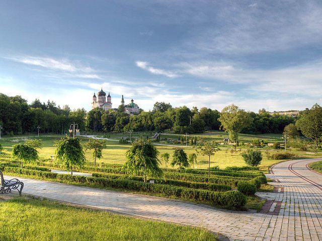 Парк Феофания в Киеве