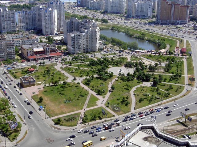 Парк Позняки в Киеве