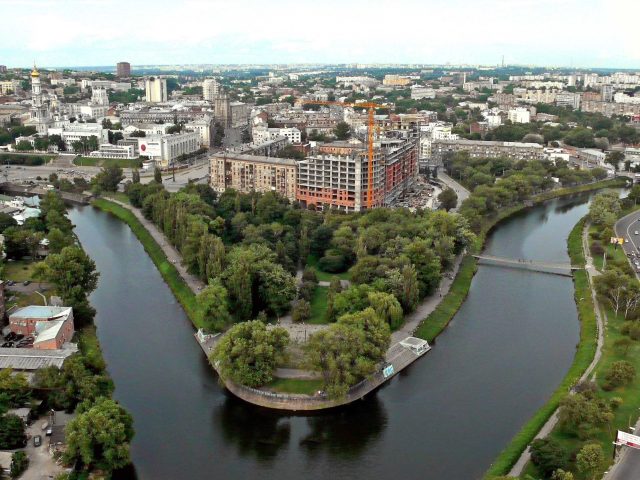 Парк-сквер «Стрелка» в Харькове