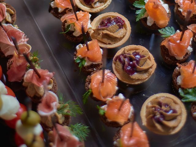 Мясной ресторан YAK на крилах в Киеве
