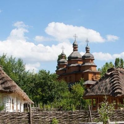 Мамаева слобода парк в Киеве