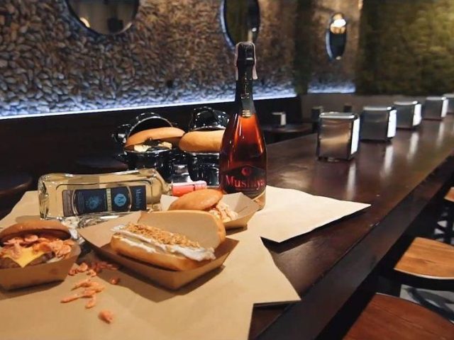 Restaurant Mushlya | Rusanivskyi Blvd, 1