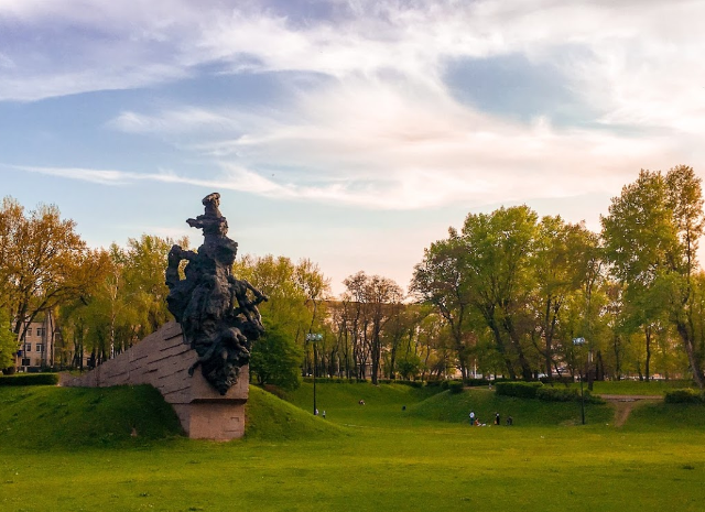 Парк Бабий Яр в Киеве
