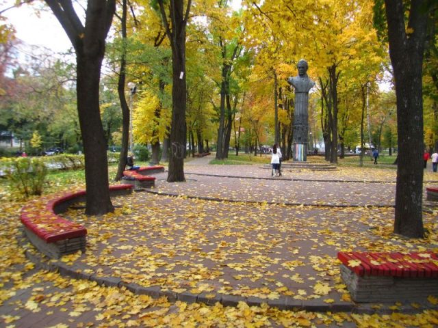 Парк Котляревського в Киеве