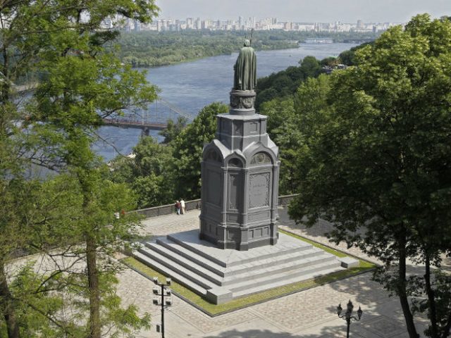 Парк Владимирская горка в Киеве
