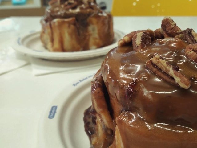 Пекарня Cinnabon (Синнабон) на Майдане Независимости в Киеве