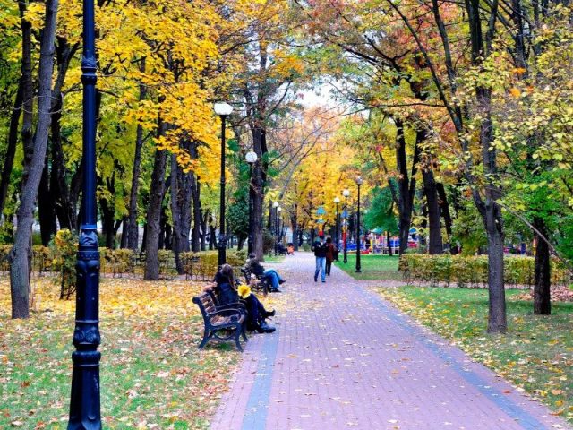 Пушкинский Парк в Киеве