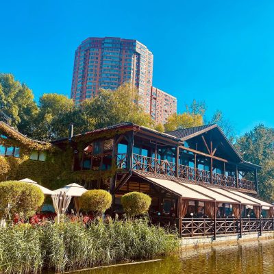 Restoratsyya "Shtandart" & "Rybnoe mesto" in Kyiv