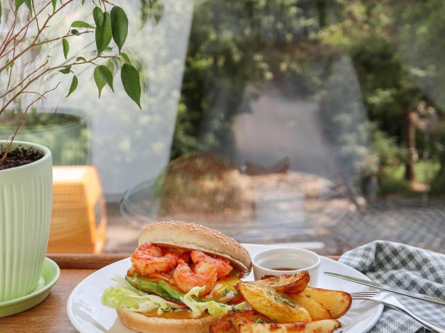 Кафе Very Well Cafe на ул. Леваневского в Киеве