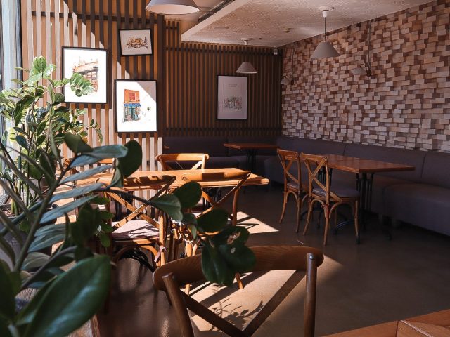 Кафе Very Well Cafe на ул. Леваневского в Киеве