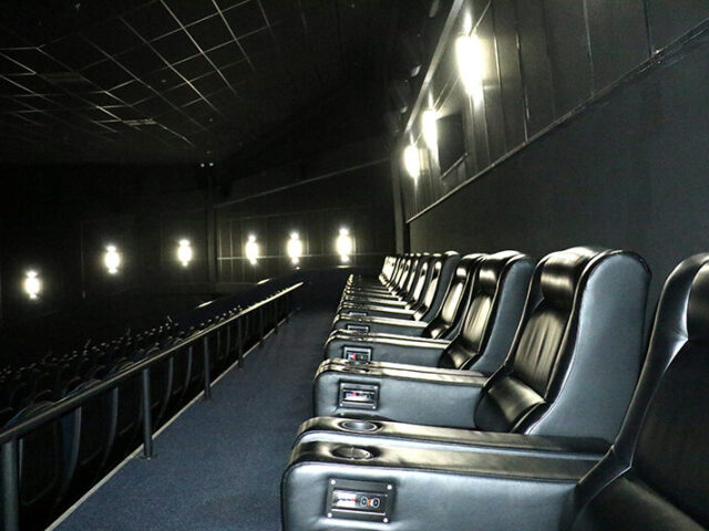 Кинотеатр MULTIPLEX (Мультиплекс) ТРЦ “КАРАВАН OUTLET”