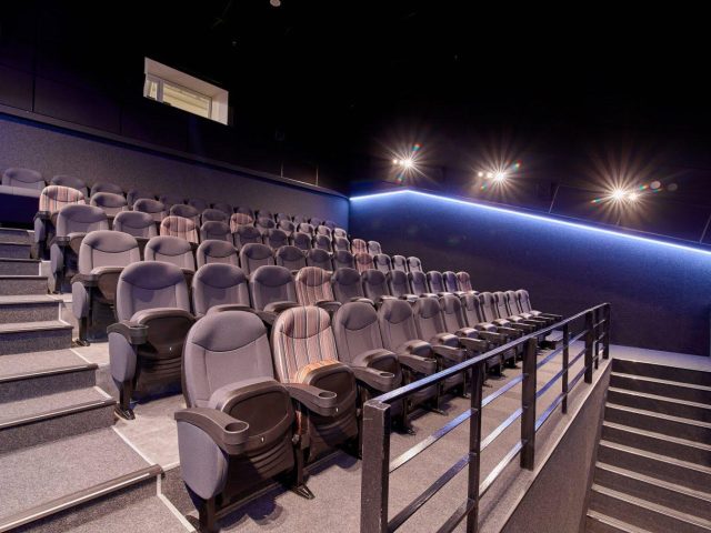Кинотеатр Оскар в ТРЦ Smart Plaza