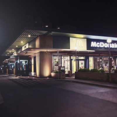 McDonald’s (МакДоналз) возле метро Академгородок
