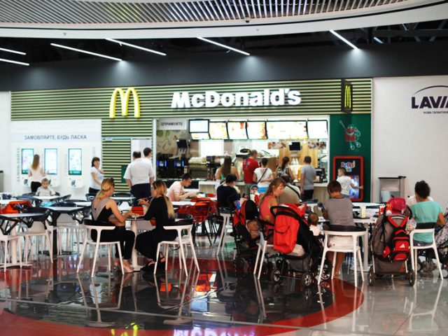 Фудкорт McDonald’s (МакДоналз) в ТРЦ Лавина
