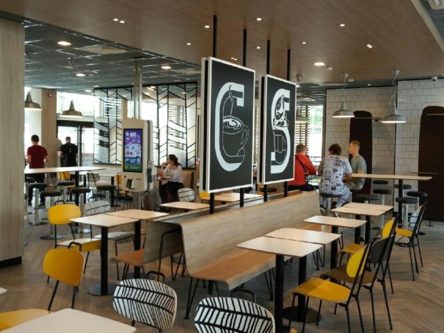 McDonald’s (МакДоналз) возле метро Святошин