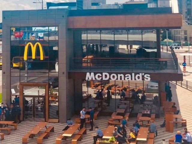McDonald’s (МакДоналз) возле метро Святошин
