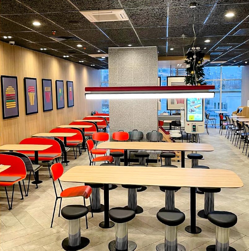 McDonald's (МакДоналз) у Respublika (Республика)
