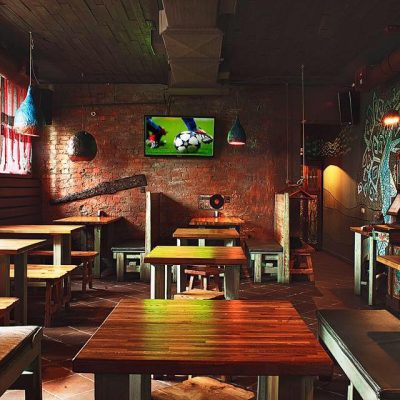 Паб Beerwood (Бирвуд) на ул. Телиги в Киеве
