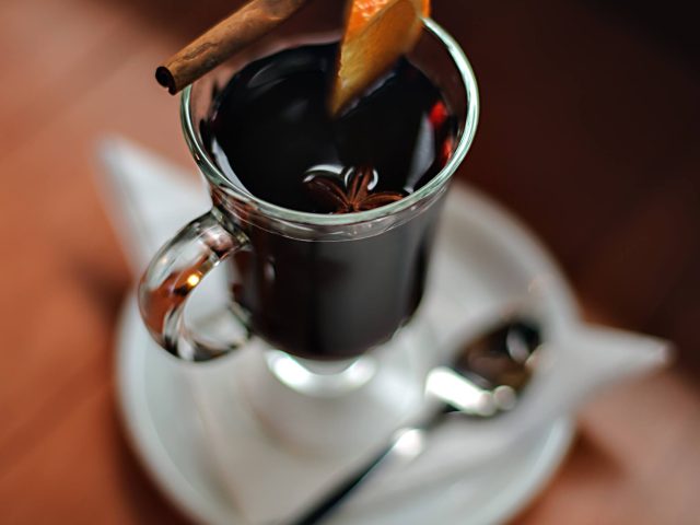 Паб Beerwood (Бирвуд) на ул. Телиги в Киеве