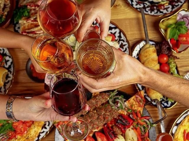 Ресторан Чайхона Базар у Києві | вулиця Анни Ахматовой, 44а