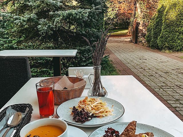 Ресторан ForRest Meat Club во Львове