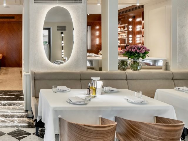 Ресторан «Frou Frou (Фру Фру)» в Киеве