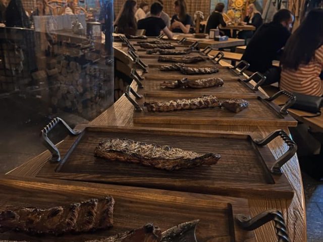Ресторан Кузня ребра та пива в Киеве
