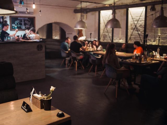 Лаунж-бар Mundstuck (Мундштук) на Плетневском переулке в Харькове
