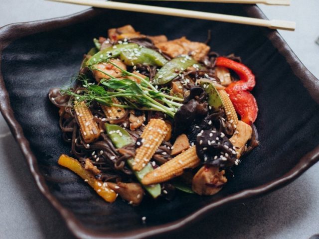 Ресторан азиатской кухни Noodle Doodle (Нудл Дудл) в ТРЦ Проспект в Киеве