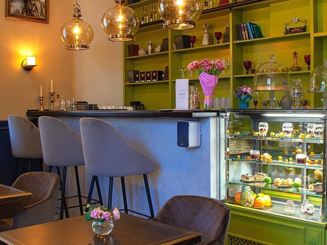 Кафе-бар REZEPT kitchen&bar в Киеве