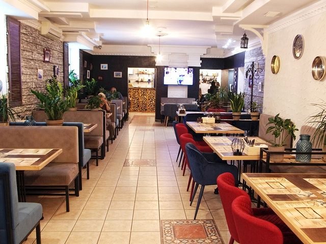Грузинский бар WINE & BREAD (Вино и Хлеб) в Киеве