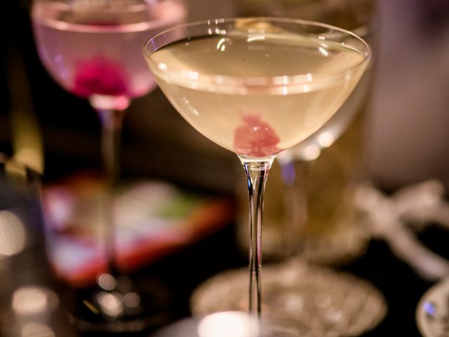 Бар Hendrick’s (Хендрикс Бар) в Киеве