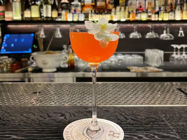 Бар Hendrick’s (Хендрикс Бар) в Киеве
