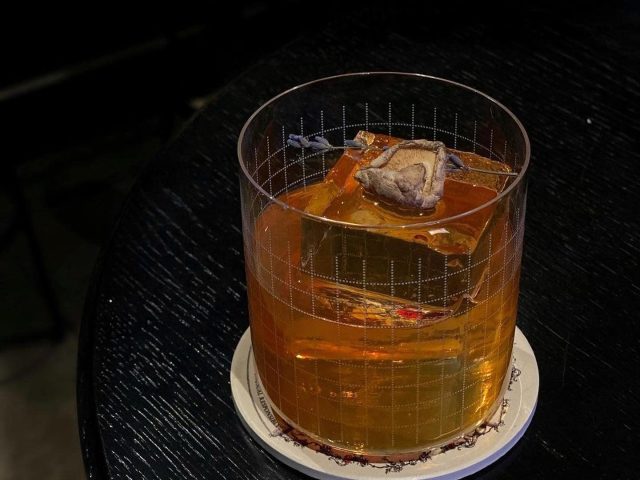 Бар Hendrick’s (Хендрикс Бар) в Киеве