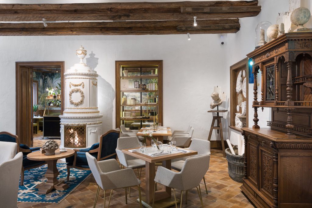 Restaurant DOM №10 in Kyiv
