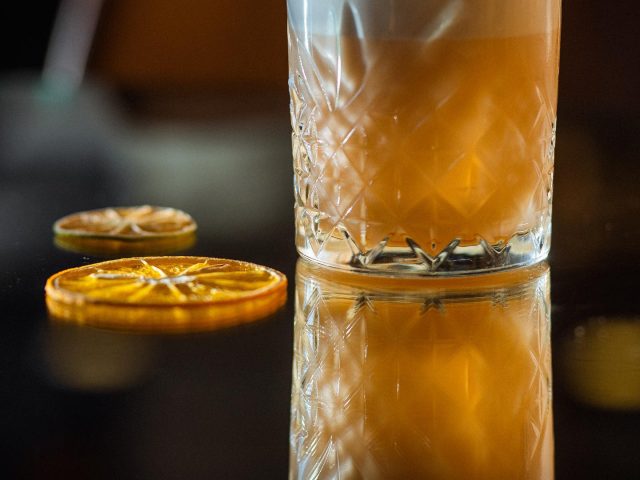 Ресторан Жизнь Замечательных Людей (ЖЗЛ) в Киеве