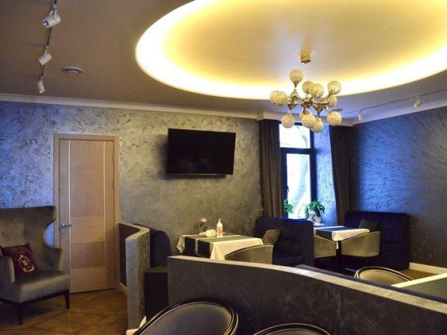Ресторан 5th Ave Residence | вул. Михайла Грушевського, 16