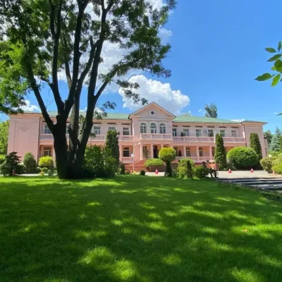 Ресторан Arcadia Plaza Hotel | вул. Посмітного