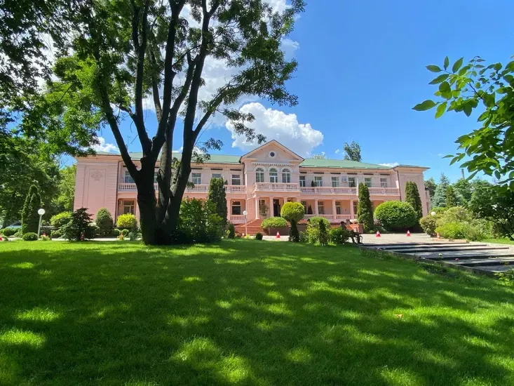 Ресторан Arcadia Plaza Hotel | вул. Посмітного