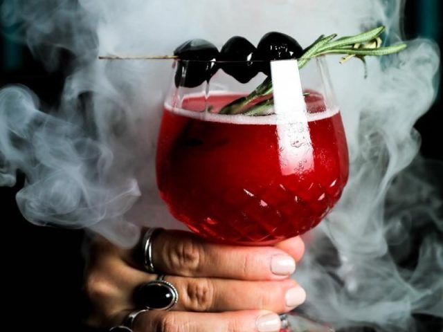 Bar 4844 | Klovskyi Descent, 13