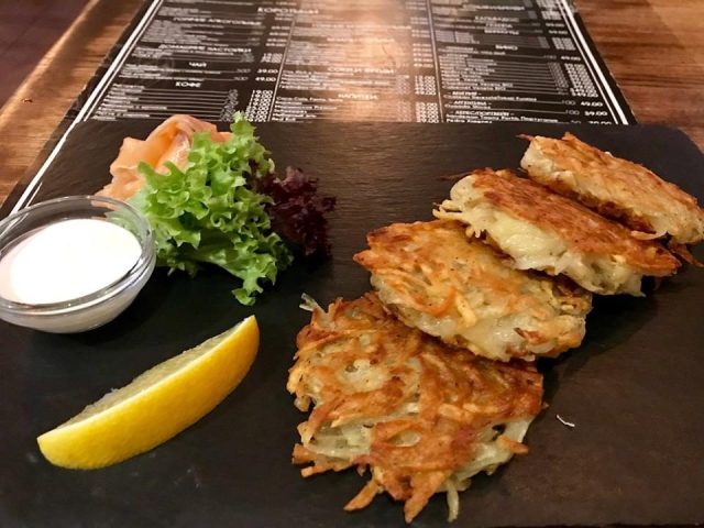 Бар Home Bar Doska | вул. Миколи Хвильового, 5