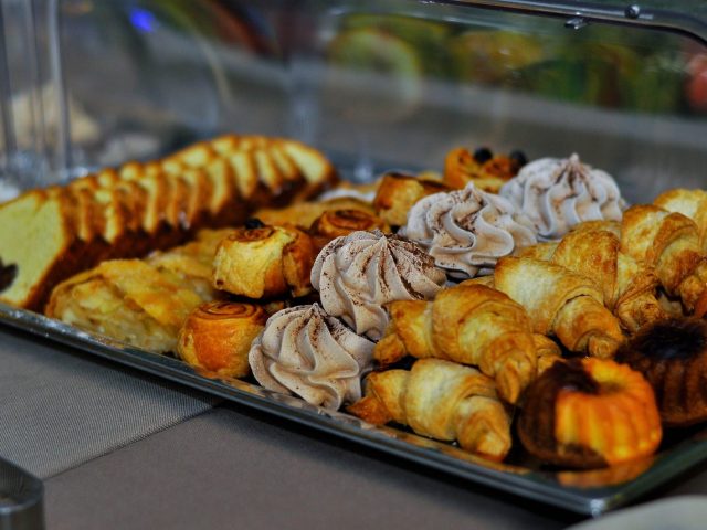 Бар LH Bar & Restaurant | пл. Євгена Петрушевича