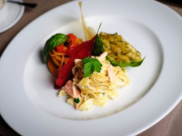 Бар LH Bar & Restaurant | пл. Евгения Петрушевича