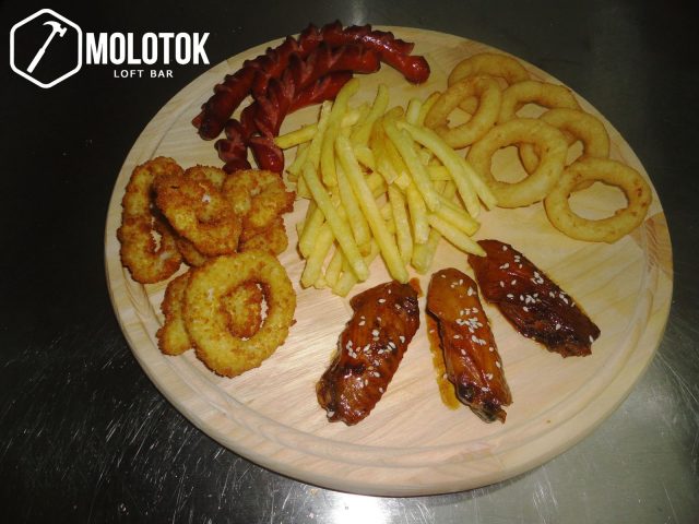 Бар Molotok | вул. Мілютенка, 7-Б