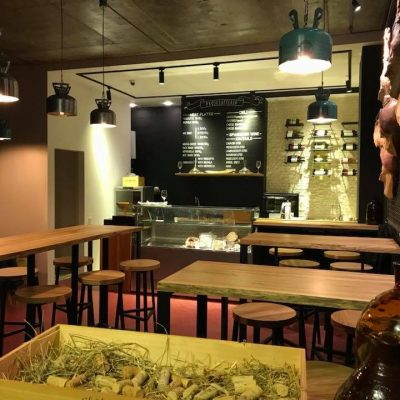 Бар Prosciutteria Wine and Deli | вул. Драгоманова, 2-А