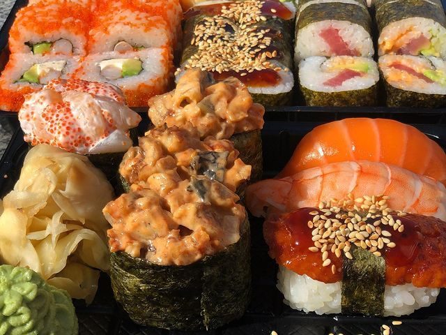 Бар Rich Roll | вул. Дмитра Донцова, 2-А