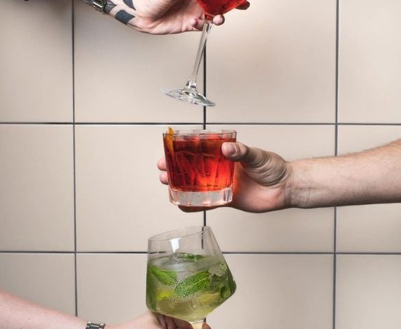 Бар ROZLIWINE | вул. Драгоманова, 2-А