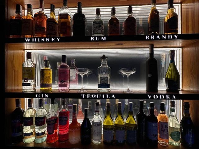 Бар STAR BAR | вул. Володимира Вернадського