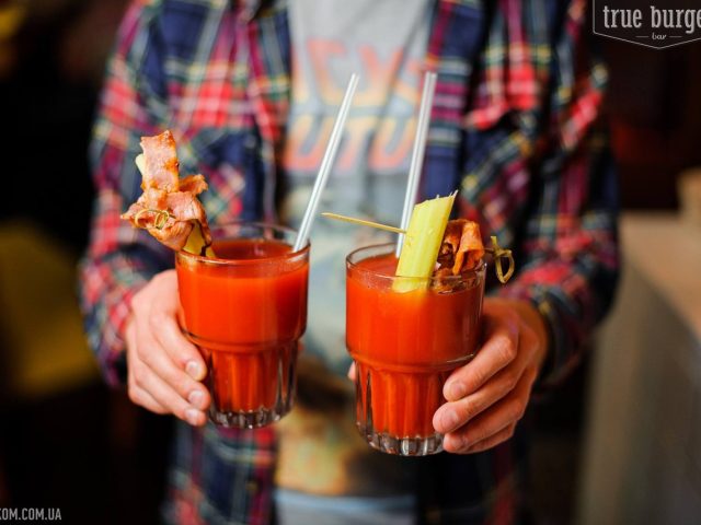 Бар True Burger Bar | вул. Богдана Хмельницького, 42